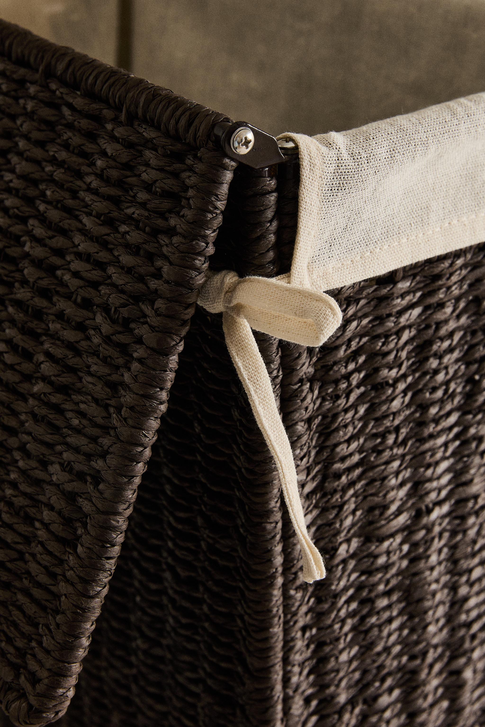 FABRIC-LINED LAUNDRY HAMPER